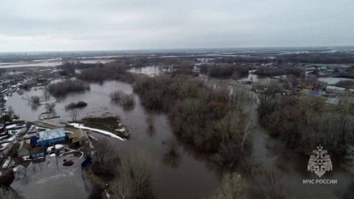 Povodně v Rusku: Starosta půlmilionového Orenburgu vyzval k evakuaci